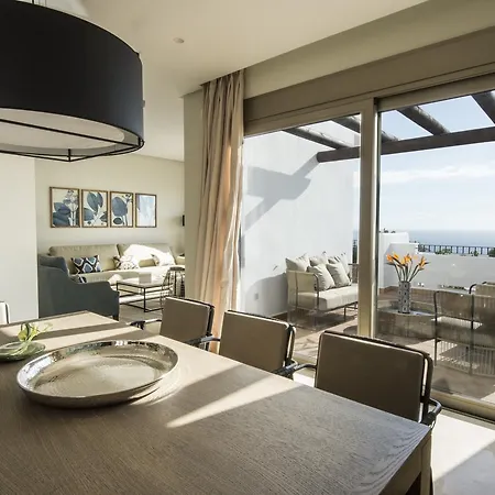 Direct Transfer Gold Beach, 3 Bdr Suite, Sea Views * 吉亚德索拉