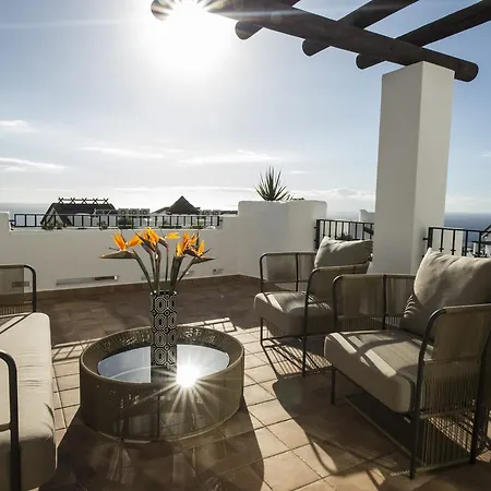 Direct Transfer Gold Beach, 3 Bdr Suite, Sea Views Διαμέρισμα