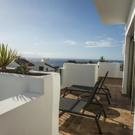 Direct Transfer Gold Beach, 3 Bdr Suite, Sea Views *